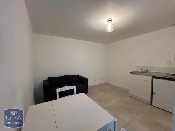 Appartement à louer 1 pièce 16.86m² Nîmes (30000)