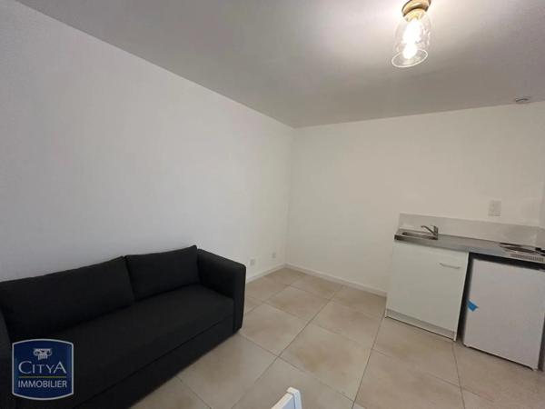Appartement à louer 1 pièce 16.86m² Nîmes (30000)