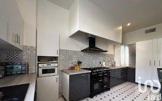 Appartement à vendre 10 pièces 389 m² Vals-les-Bains