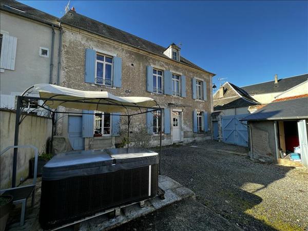 Maison à vendre |  Lignières |  8 pièces | 213 m²