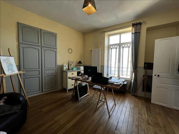 Maison à vendre |  Lignières |  8 pièces | 213 m²