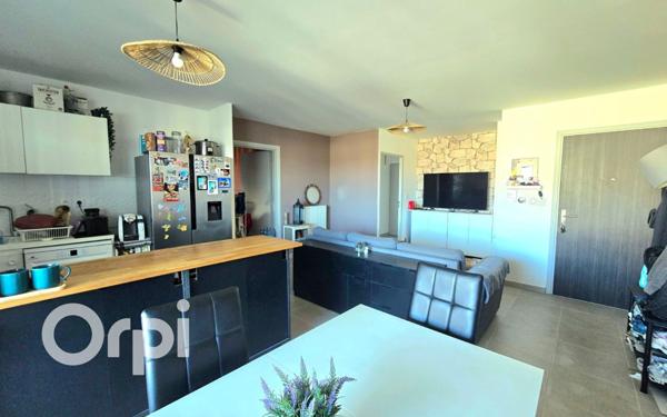 Appartement à vendre    4 pièces • 73,22 m2 Saint-Martin-de-Crau