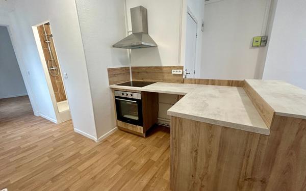 Immeuble à vendre    7 pièces • 150 m2 Châtellerault