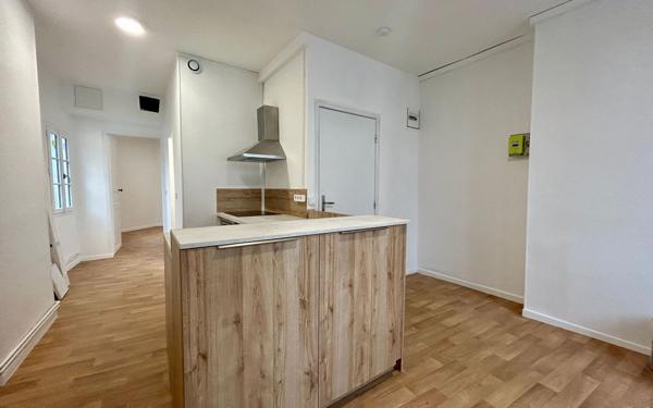 Immeuble à vendre    7 pièces • 150 m2 Châtellerault