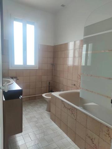 Vente                                                      Maison
                        
                     4 pièces                      72 m2                     à Colombes
