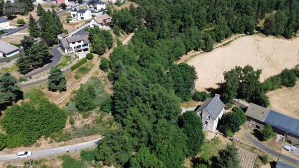 Terrain à Batir à vendre à Saint-Chély-d'Apcher en Lozère (48200), ref : 48032-177