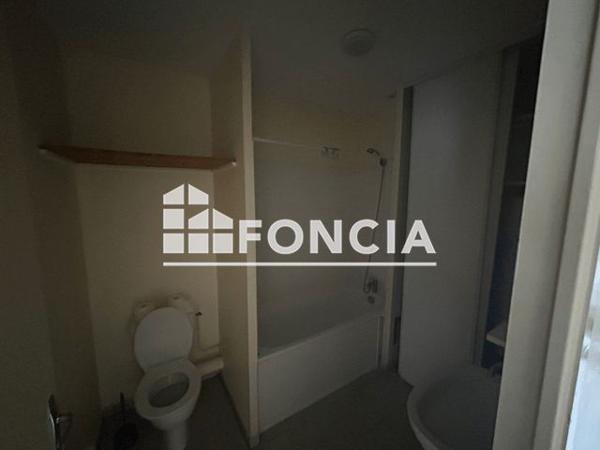 Location Appartement 2 pièces 33.8 m² - 76-78 RUE DE MONTBERNAGE Poitiers 86000