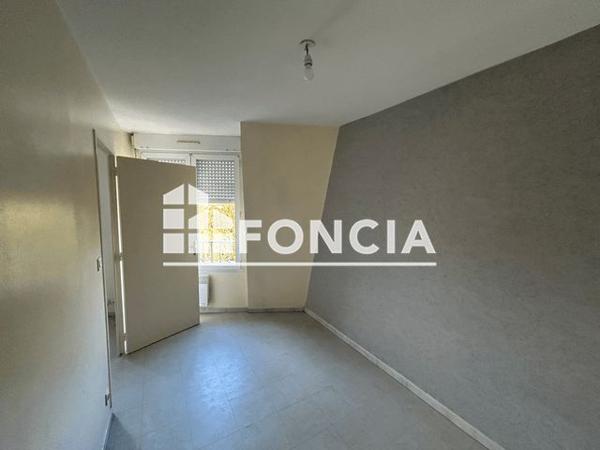 Location Appartement 2 pièces 33.8 m² - 76-78 RUE DE MONTBERNAGE Poitiers 86000