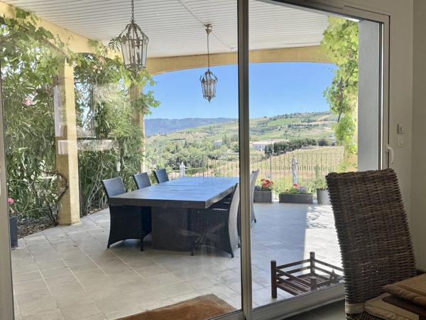 LIMOUX – Élégante Propriété de 5 Chambres avec Vue Panoramique Exceptionnelle et Commodités à Proximité