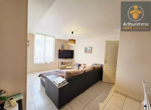 Vente                                                      Immeuble
                        
                                         195 m2                     à Beaugency