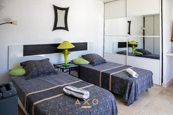 TRETS - ENSEMBLE IMMOBILIER - T8 - PISCINE - POOL HOUSE - GARAGE - VUE SAINTE VICTOIRE - 985 000 