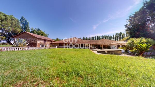 Propriété 371 m² avec dépendances, boxs pour chevaux et 1ha de terrain