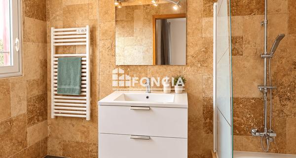À vendre Maison 5 pièces 180 m² - La Londe-les-maures 83250