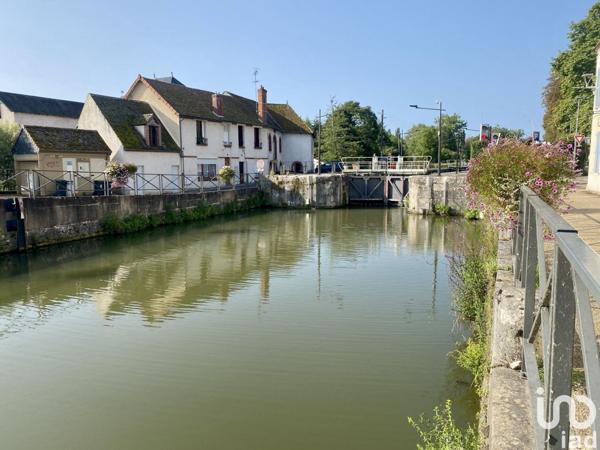 Maison 7 pièces de 268 m² à Cepoy (45120)