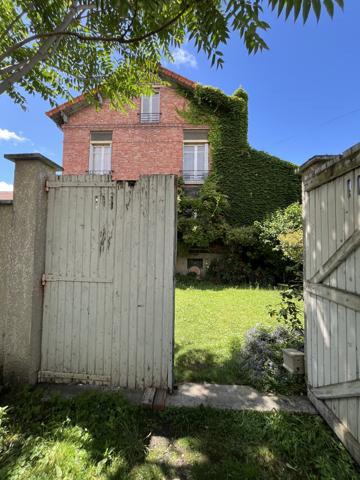 Maison
         6 pièces
        - 150 m² 680 000 € *
