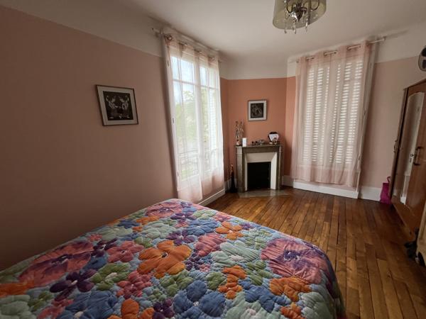 Maison
         6 pièces
        - 150 m² 680 000 € *