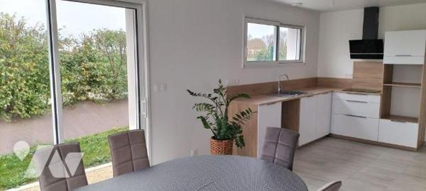 Aux portes de Niort A 2 min de toutes commodités (écoles commerces gare)  et 5 min de la zone c...