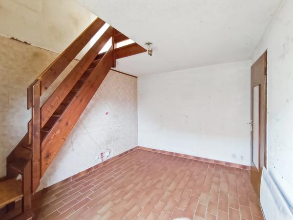 Appartement à rénover 2 pièces en Duplex -NEUVECELLE (74)