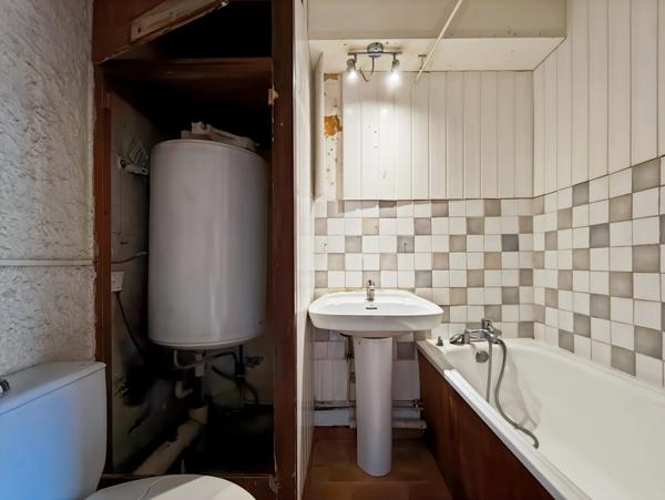 Appartement à rénover 2 pièces en Duplex -NEUVECELLE (74)