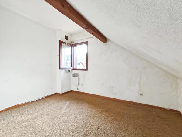 Appartement à rénover 2 pièces en Duplex -NEUVECELLE (74)