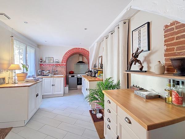 Maison hypercentre Dreux, commodités, écoles et commerces à pied, Cour privative et dépendance