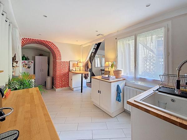 Maison hypercentre Dreux, commodités, écoles et commerces à pied, Cour privative et dépendance