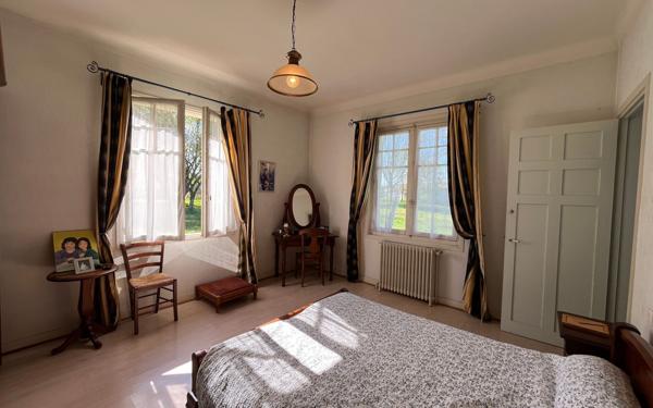 Maison à vendre    8 pièces •  Rion-des-Landes