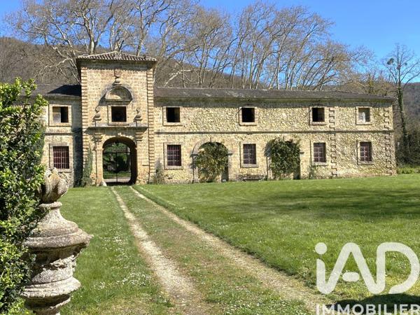 Maison à vendre 20 pièces 1 380 m² Châteaudouble