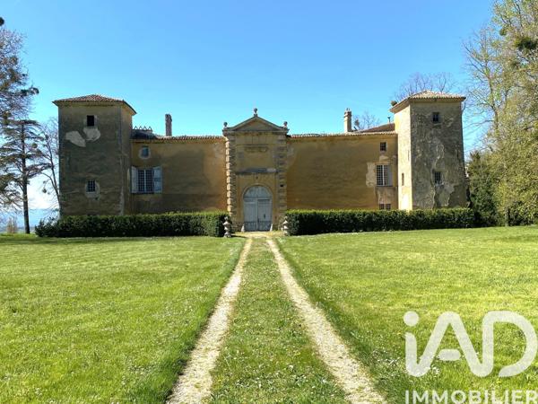 Maison à vendre 20 pièces 1 380 m² Châteaudouble