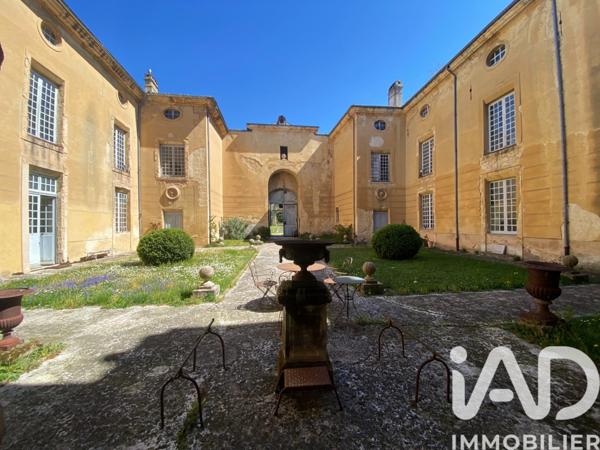 Maison à vendre 20 pièces 1 380 m² Châteaudouble
