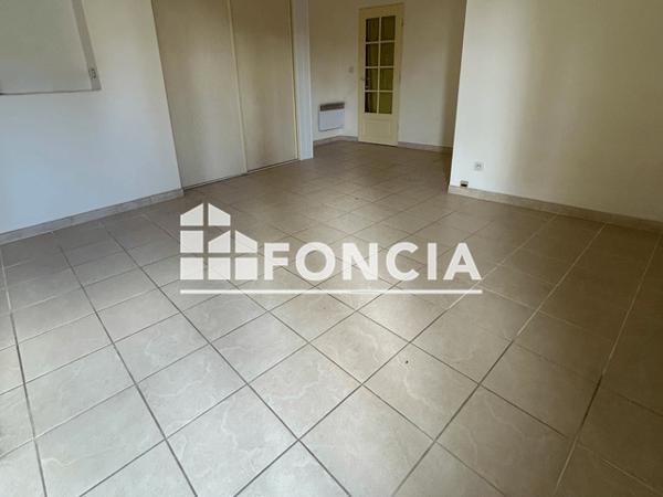 Location Studio 30 m² - Niort 79000
