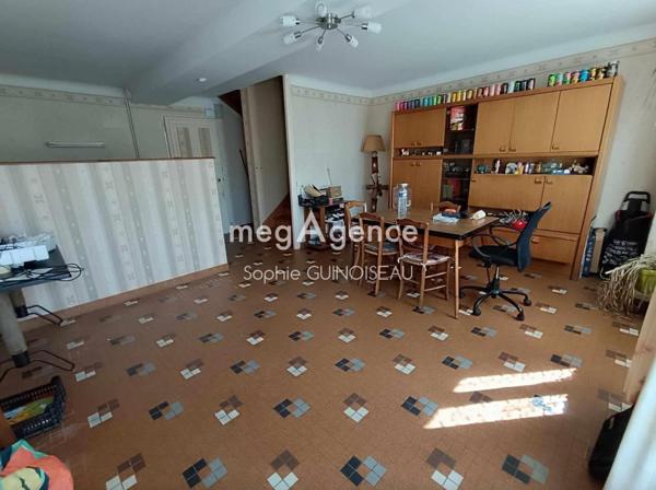 Maison à JALLAIS, 49450 - 7 pièces 165m²