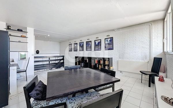 Appartement à vendre    5 pièces • 104,90 m2 Fontenay-sous-Bois