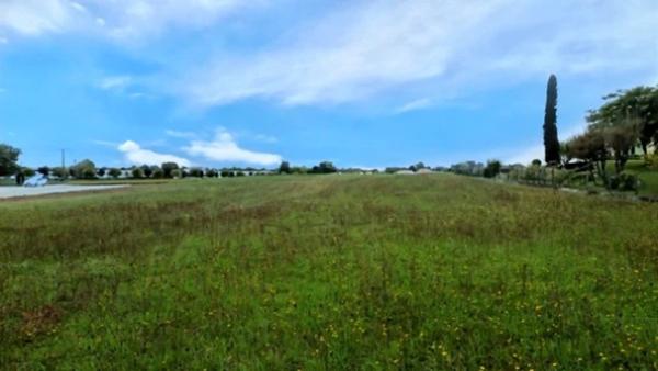 Terrain 1 à 3 parcelles possible CU ok à vendre MATHA (17)