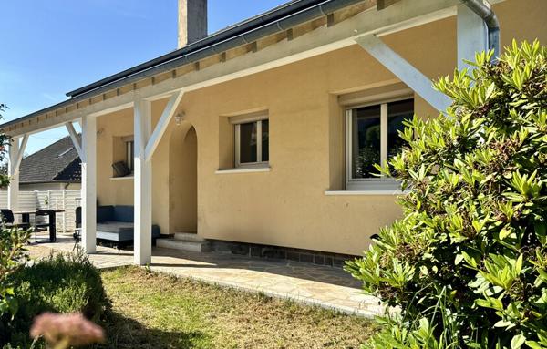 Maison lumineuse aux beaux volumes   Jardin, terrasse et fort potentiel d’aménagement