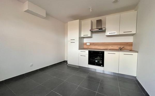 Appartement à louer    1 pièce •  Pérenchies
