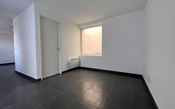 Appartement à louer    1 pièce •  Pérenchies