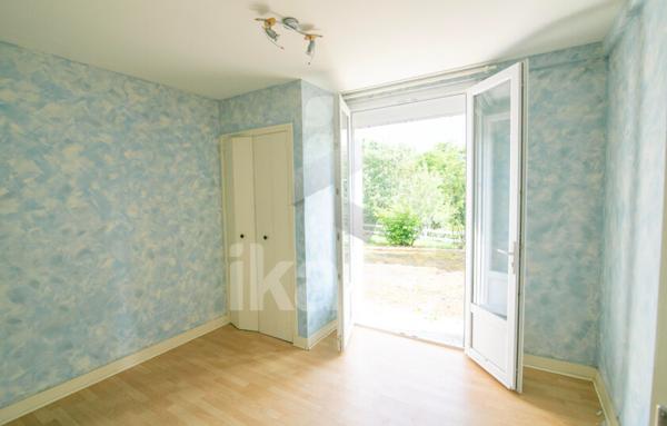 Maison 4 pièces   110 m2   Terrain d'environ 2500 m2   proche Périgueux