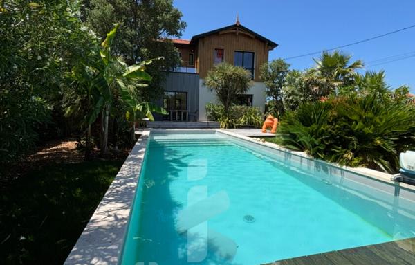 Élégante Villa avec Piscine, Jacuzzi et Pool House, à deux pas du Port de La Teste