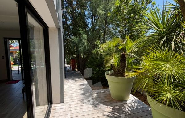 Élégante Villa avec Piscine, Jacuzzi et Pool House, à deux pas du Port de La Teste