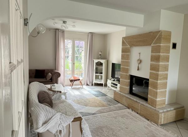 Maison familiale, espace rare et charme assuré !