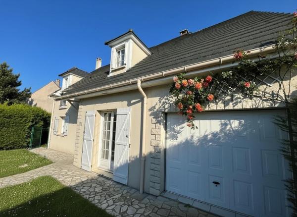 Maison familiale, espace rare et charme assuré !