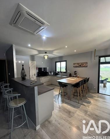 Maison à vendre 6 pièces 140 m² Brain-sur-Allonnes