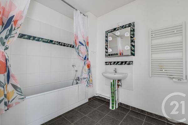 Appartement F3 à vendre  3 pièces - 64,85 m2 AUBERVILLIERS - 93