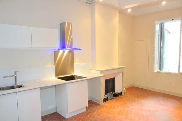 QUARTIER MAZARIN - MAGNIFIQUE ET SPACIEUX 2 pièces - 60 m² - NON MEUBLE