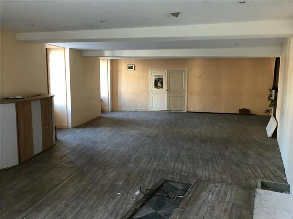 Immeuble à vendre |  Meyssac |  457 m²