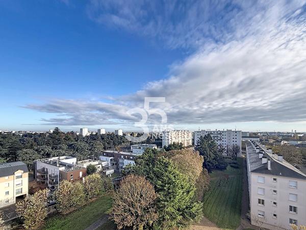 Secteur Montaigne - Dernier étage traversant - Vue sur Angers - 2 chambres