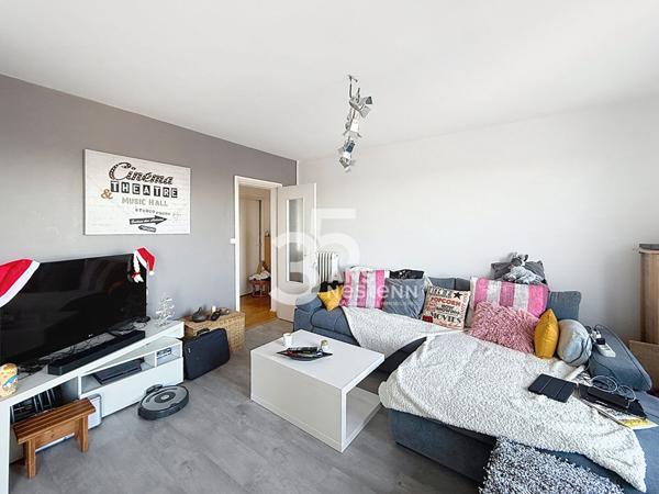 Secteur Montaigne - Dernier étage traversant - Vue sur Angers - 2 chambres