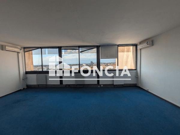 Location Local commercial 3 pièces 104.6 m² - 26 ALLEE JULES MILHAU Montpellier 34000