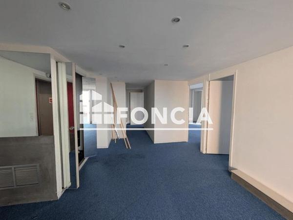 Location Local commercial 3 pièces 104.6 m² - 26 ALLEE JULES MILHAU Montpellier 34000